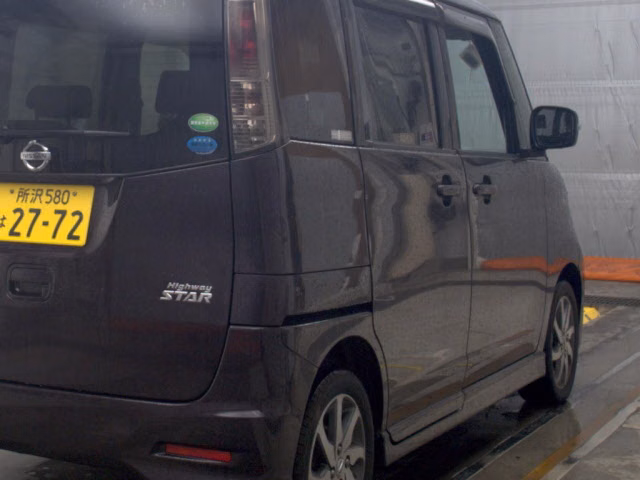 NISSAN ROOX