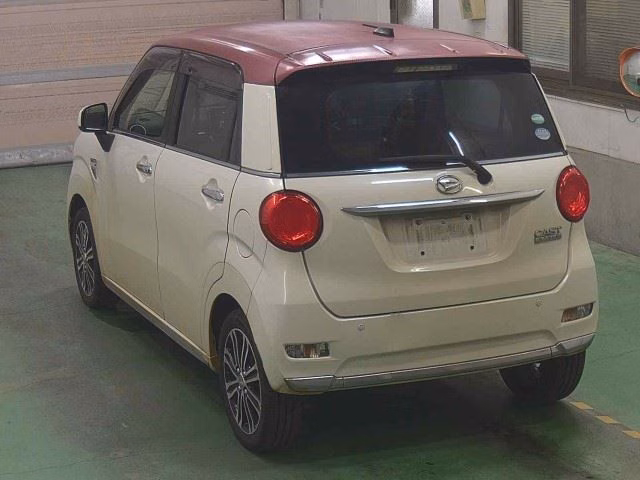 DAIHATSU CAST