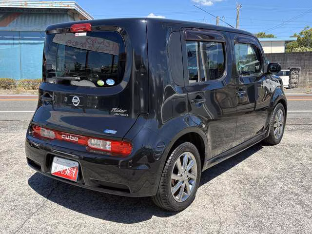 NISSAN CUBE