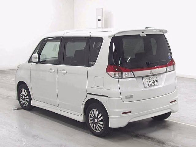 MITSUBISHI DELICA D:2