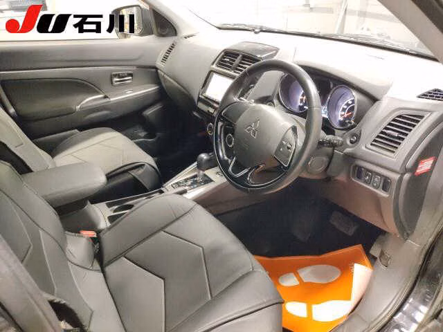 MITSUBISHI RVR