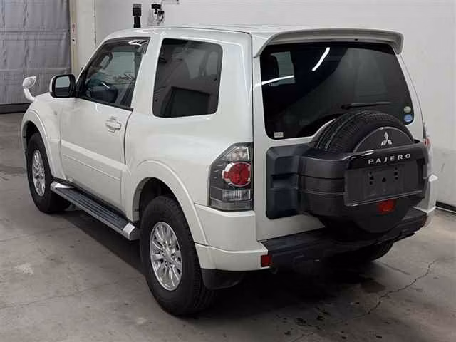 MITSUBISHI PAJERO