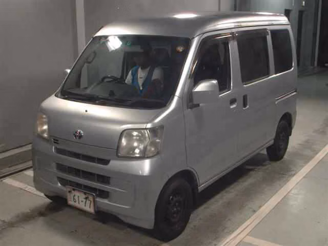 TOYOTA PIXIS VAN