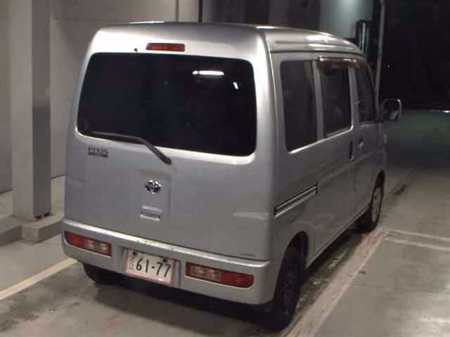 TOYOTA PIXIS VAN