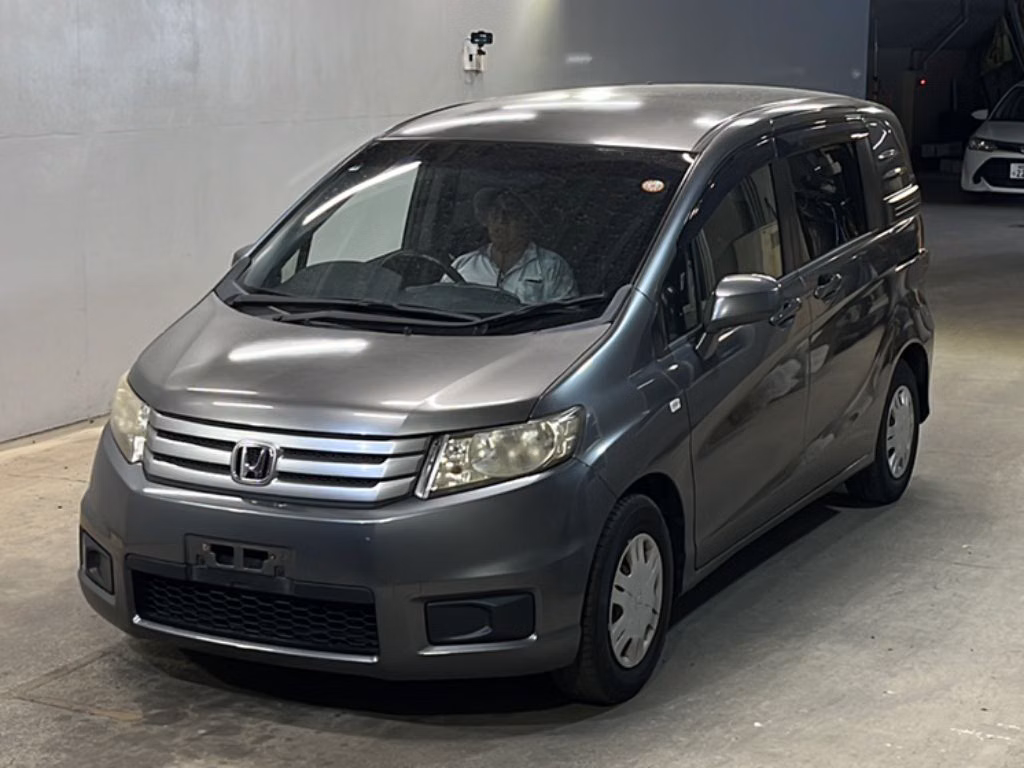 HONDA FREED SPIKE