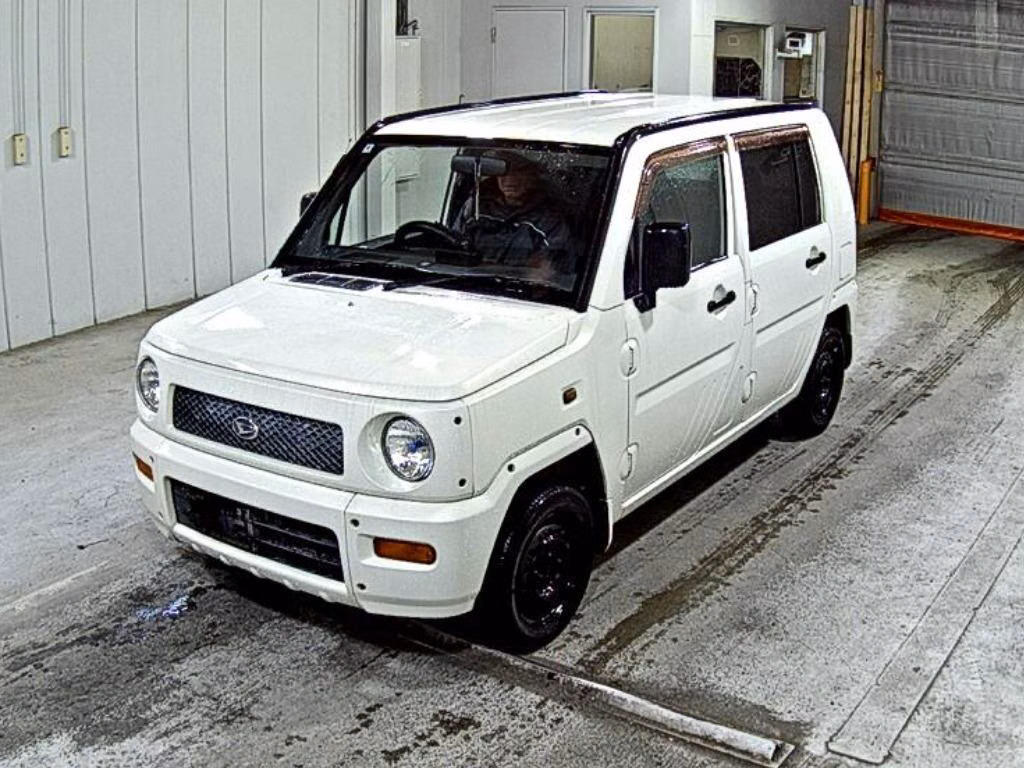 DAIHATSU NAKED