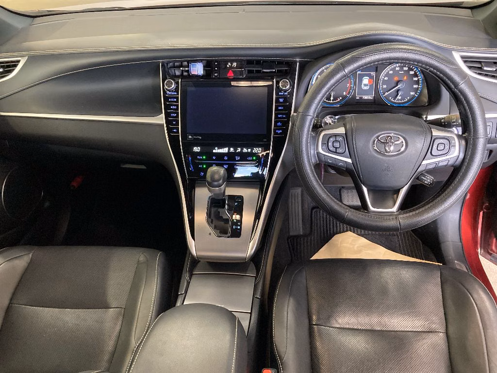 TOYOTA HARRIER