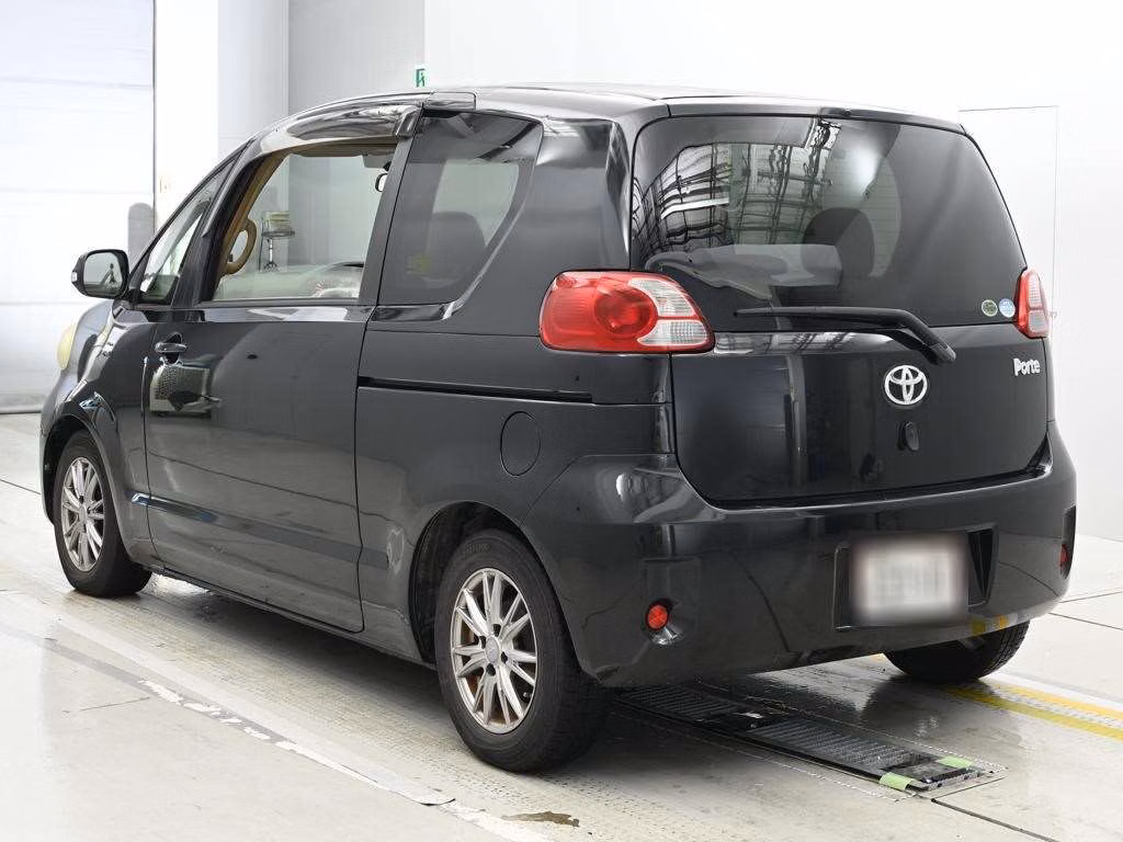 TOYOTA PORTE
