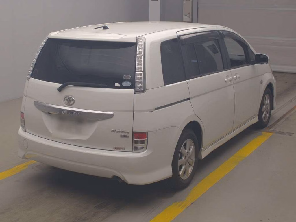 TOYOTA ISIS