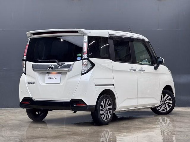 TOYOTA TANK