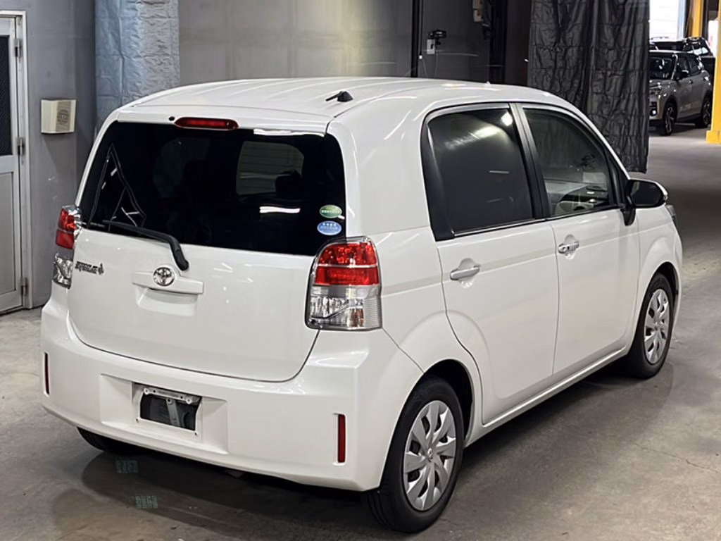 TOYOTA SPADE