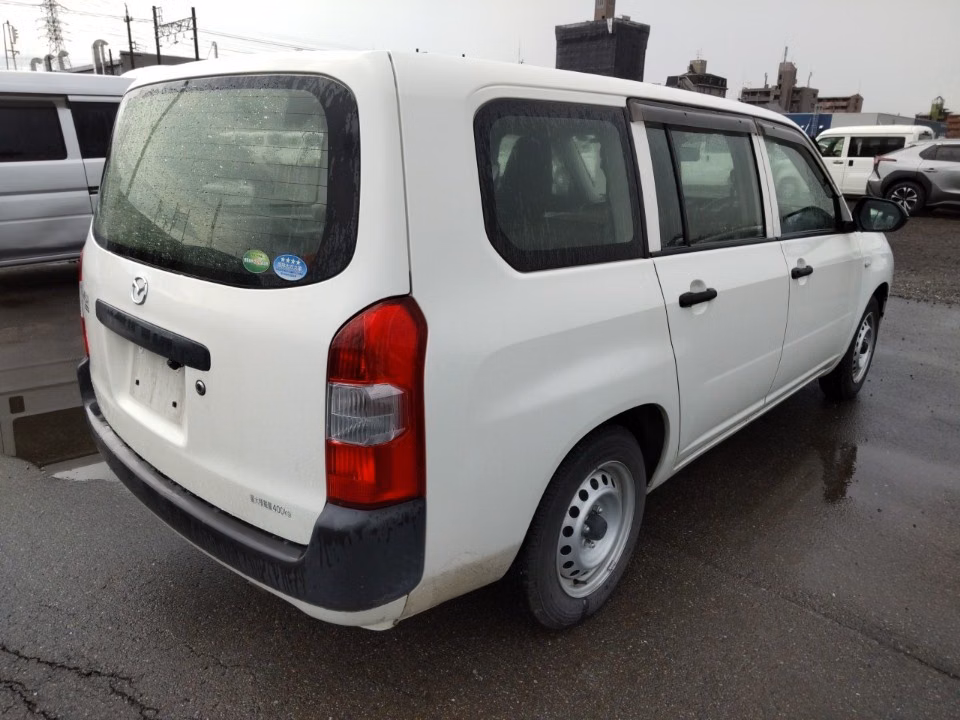 MAZDA FAMILIA