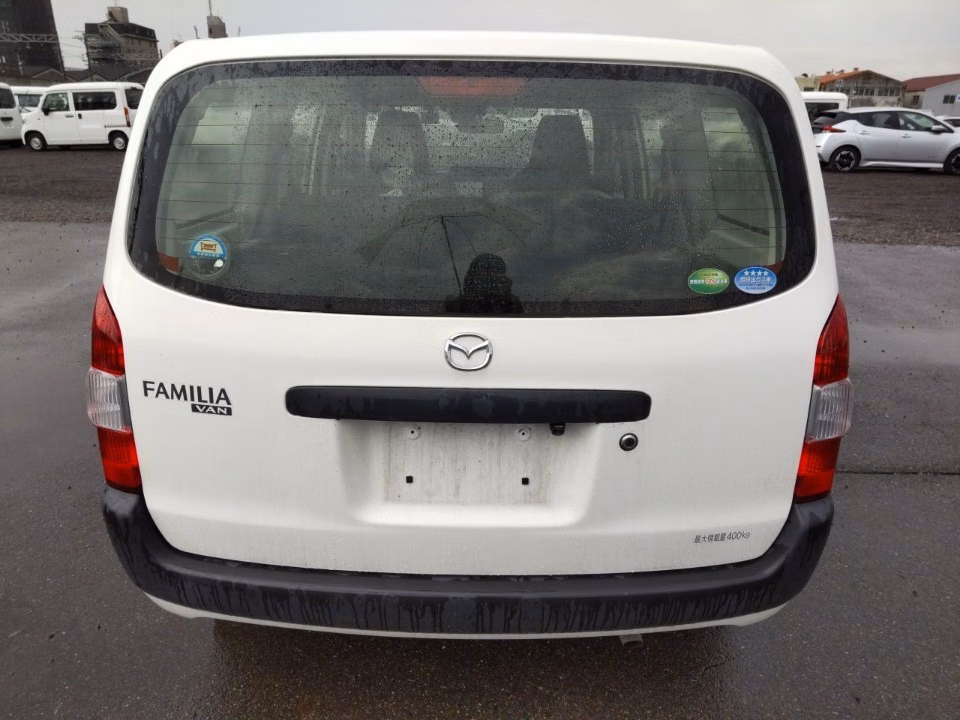 MAZDA FAMILIA