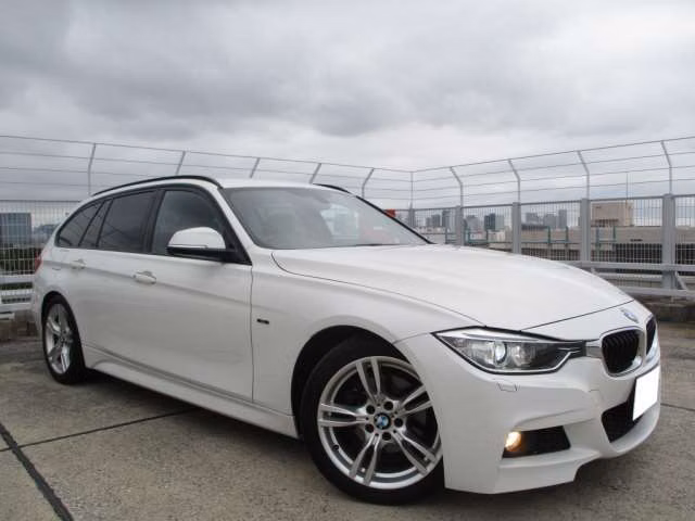 BMW 3-SERIES