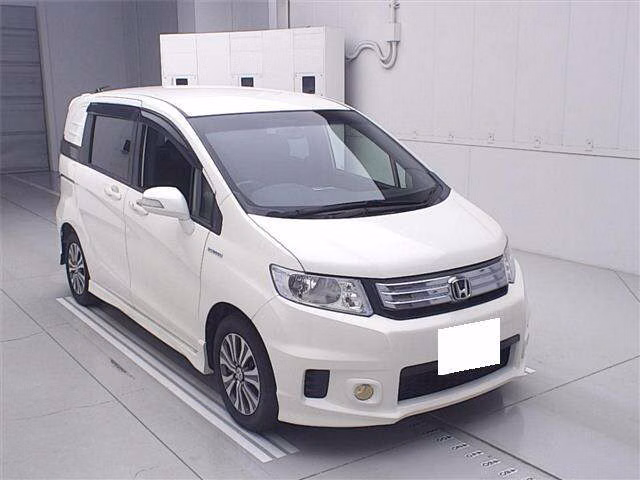 HONDA FREED SPIKE