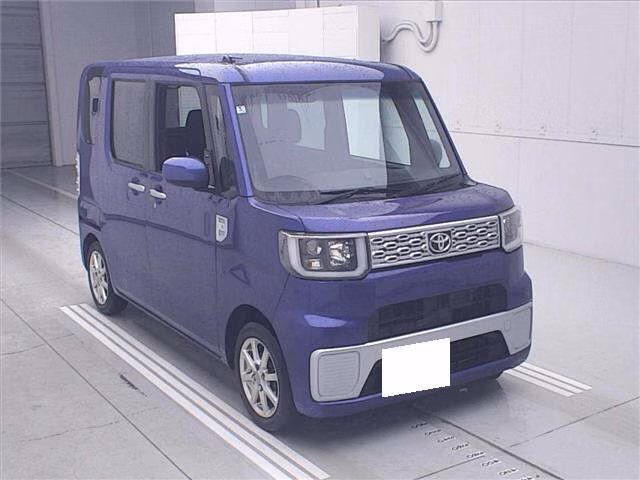 TOYOTA PIXIS MEGA