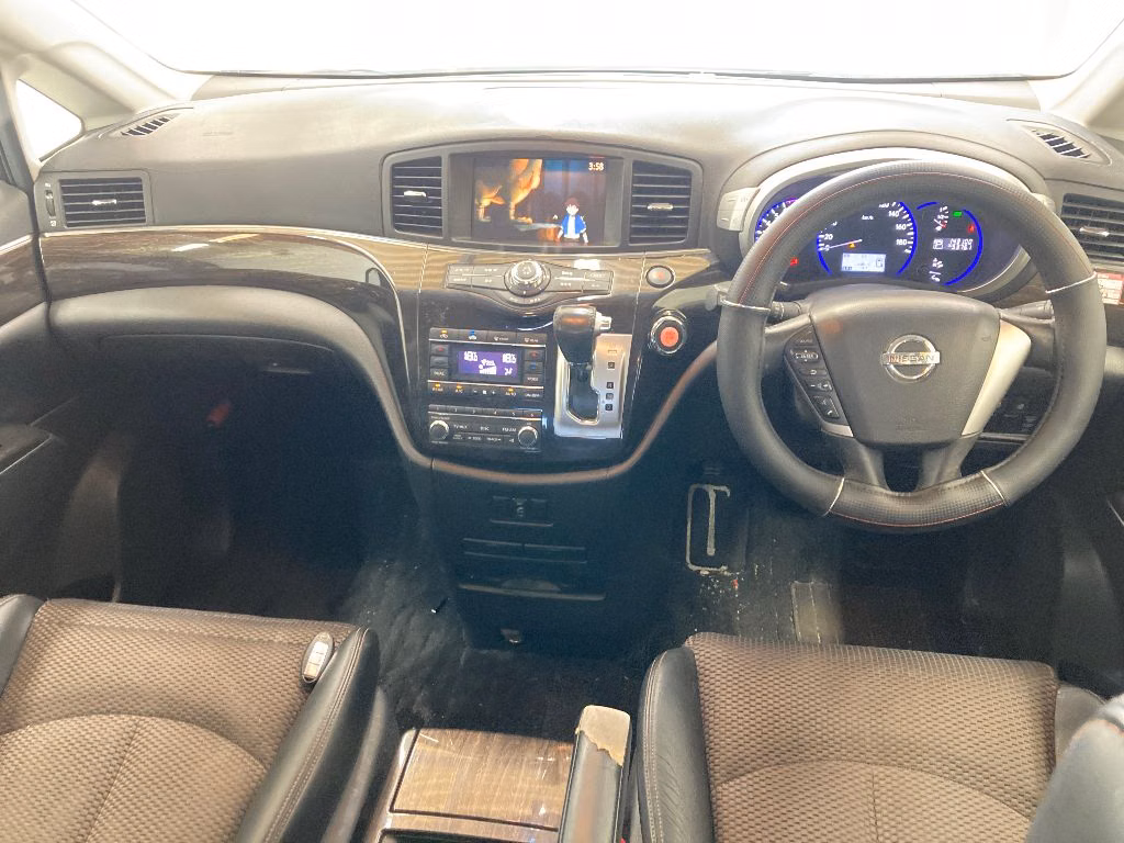 NISSAN ELGRAND
