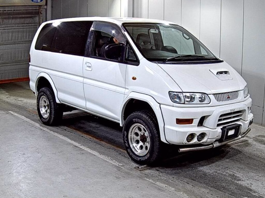 MITSUBISHI DELICA