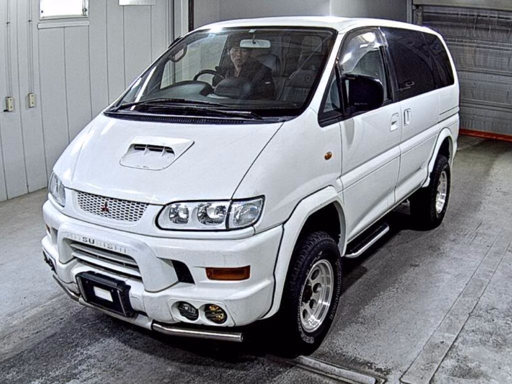 MITSUBISHI DELICA