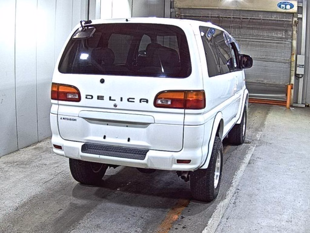 MITSUBISHI DELICA
