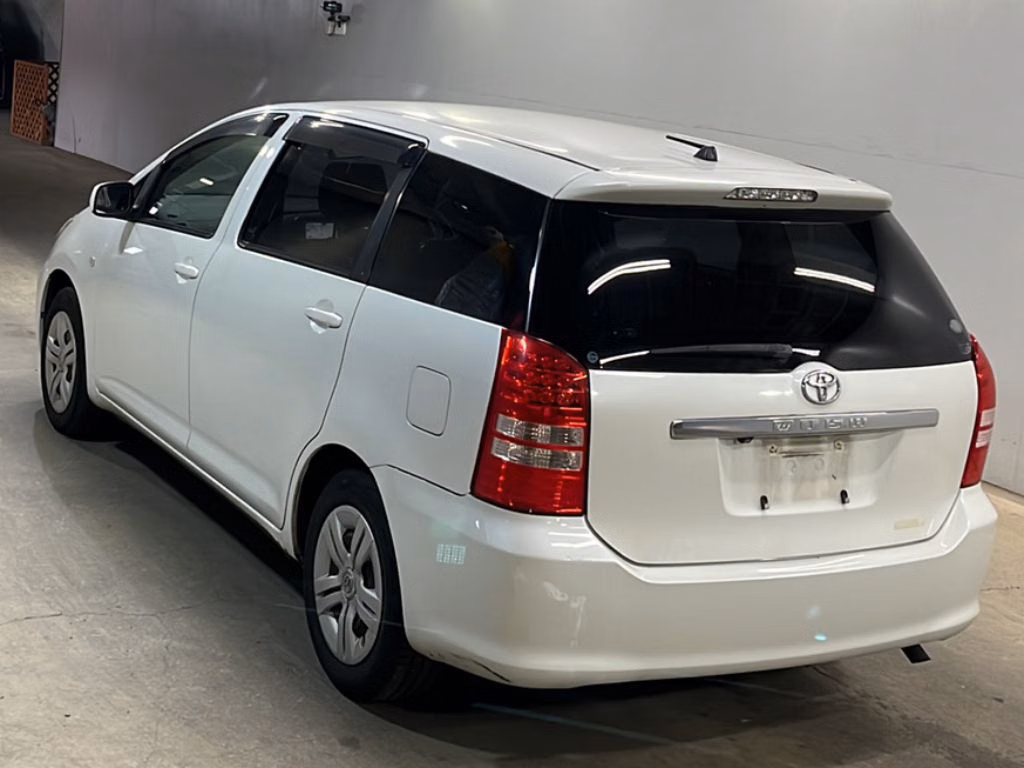 TOYOTA WISH