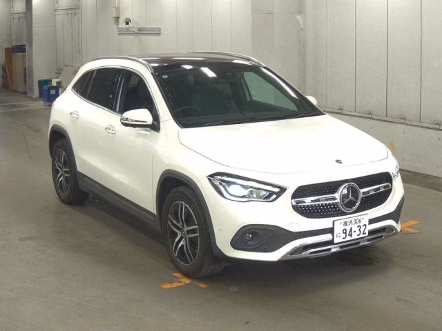 MERCEDES-BENZ GLA-CLASS