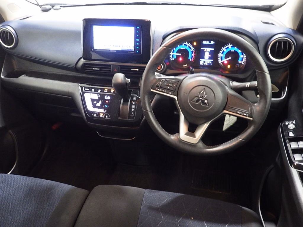 MITSUBISHI EK X