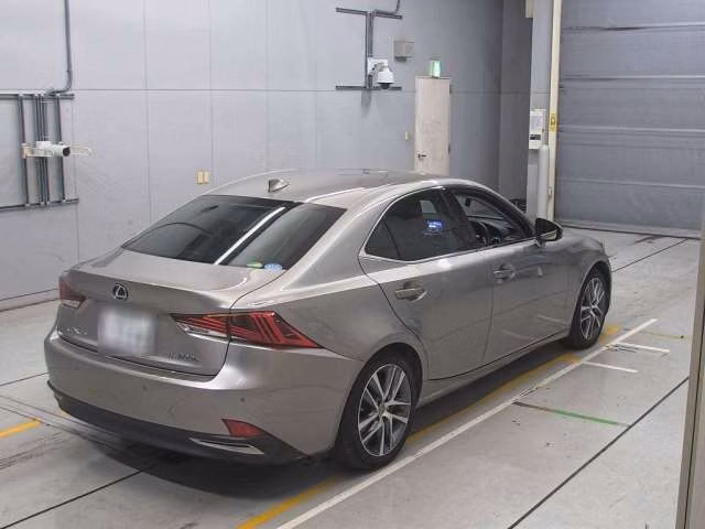 Lexus IS300h