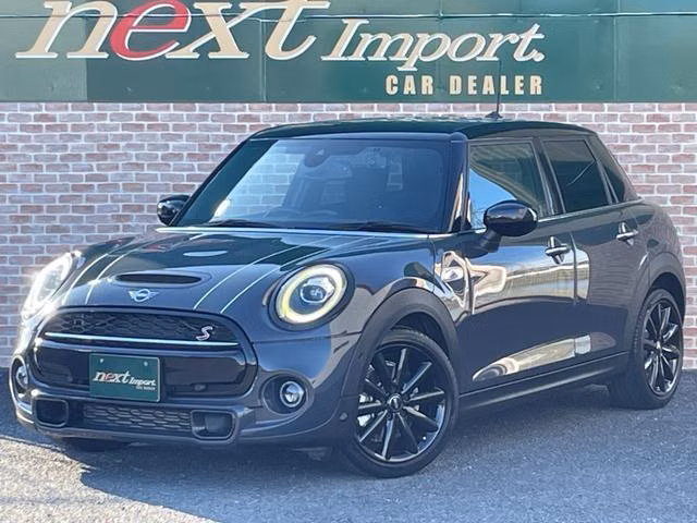 MINI HATCH