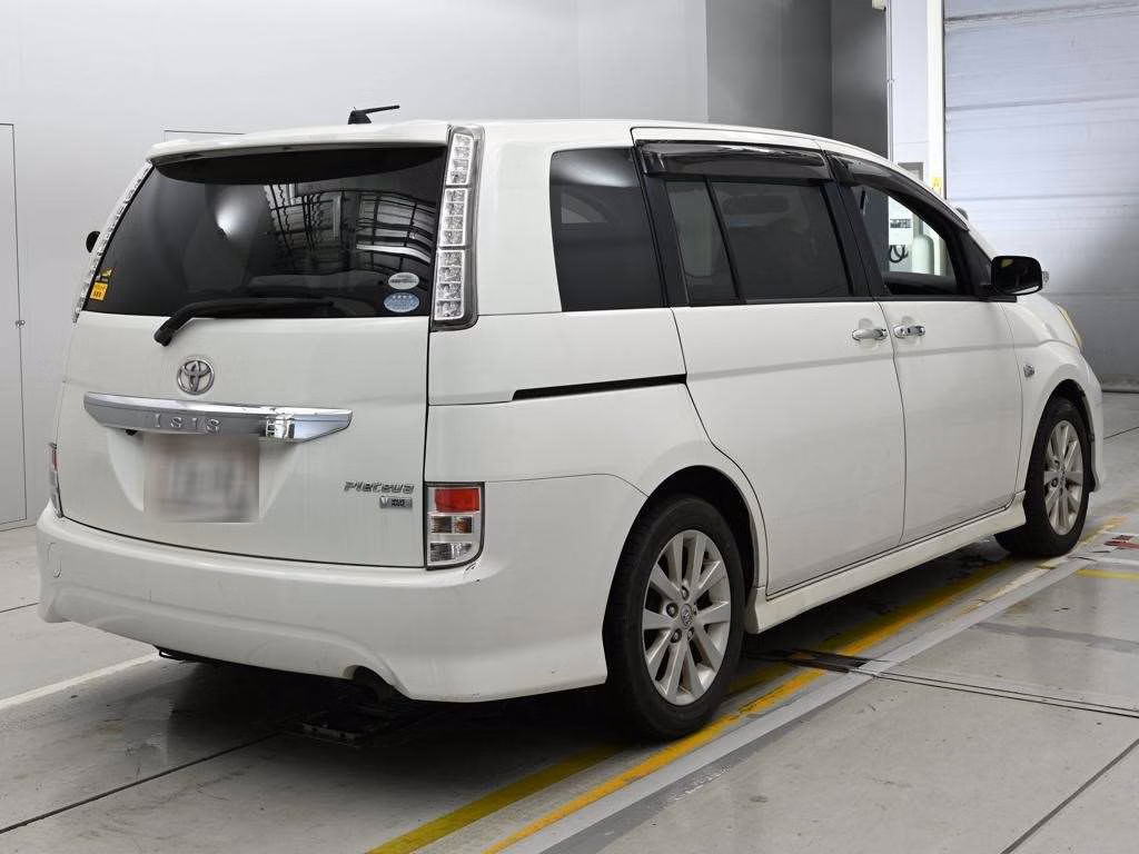 TOYOTA ISIS