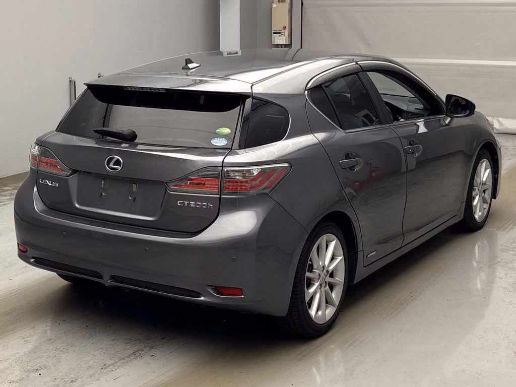 LEXUS CT200H
