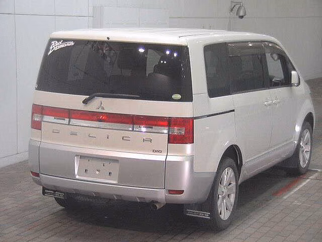 MITSUBISHI DELICA D:5