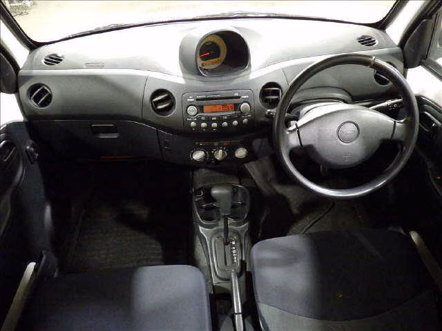 DAIHATSU ESSE