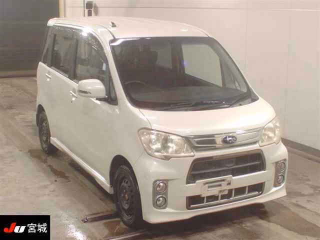 SUBARU LUCRA