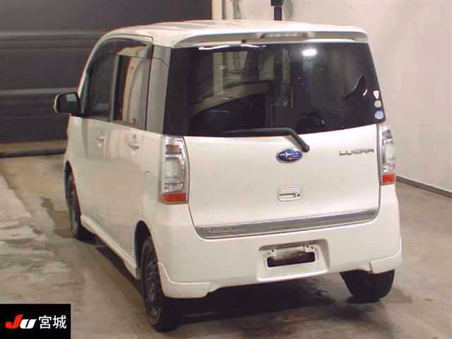 SUBARU LUCRA