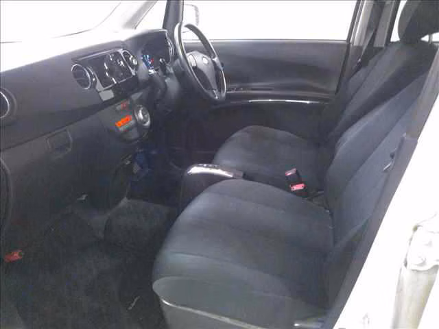 SUBARU LUCRA