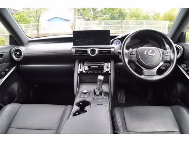Lexus IS300h