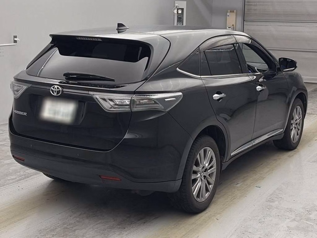 TOYOTA HARRIER