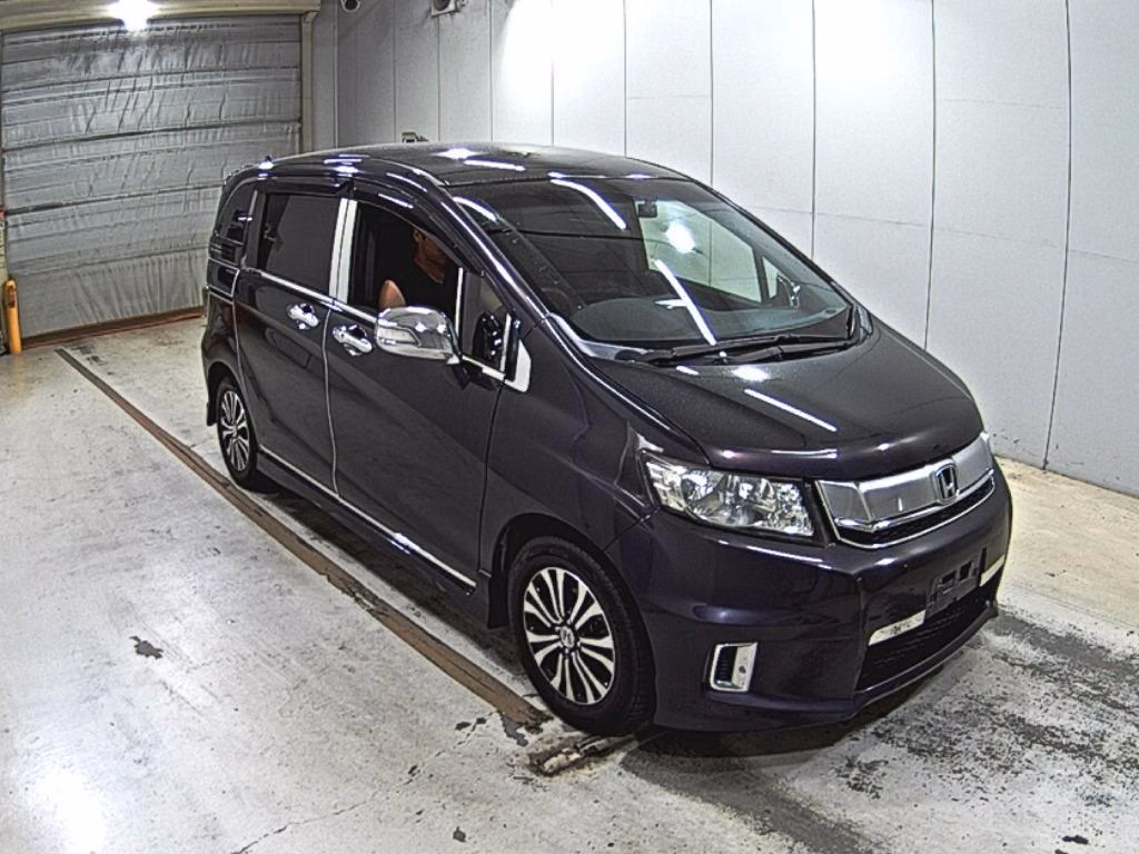 Honda Freed Spike