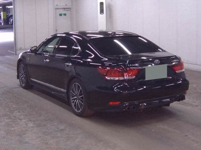 Lexus LS600h