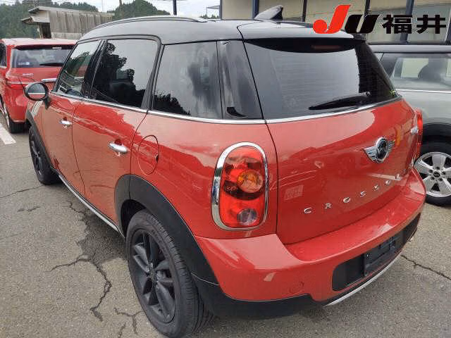 MINI CROSSOVER