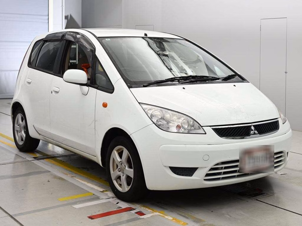 MITSUBISHI COLT