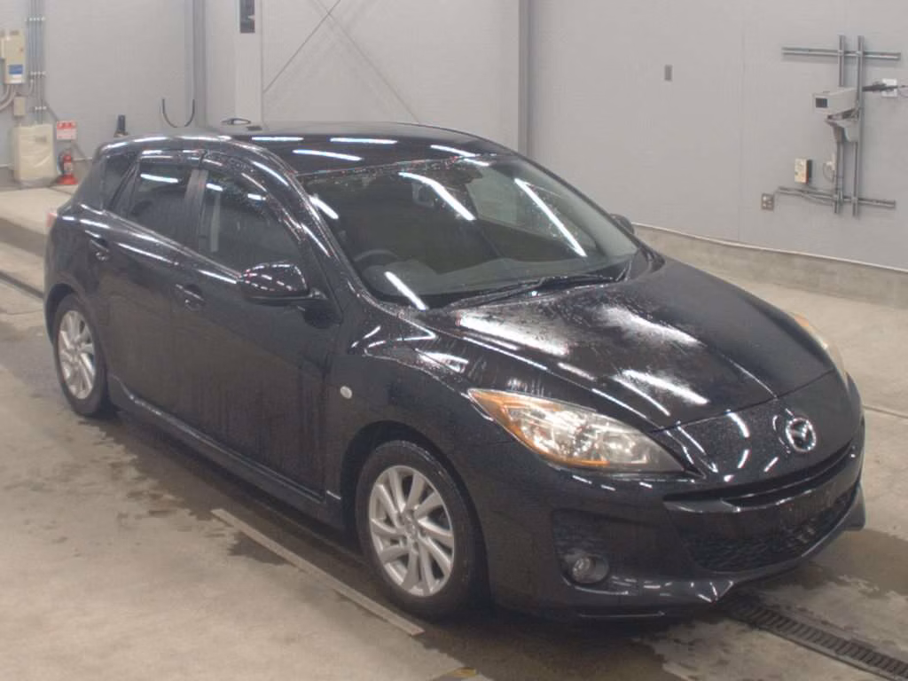 MAZDA AXELA
