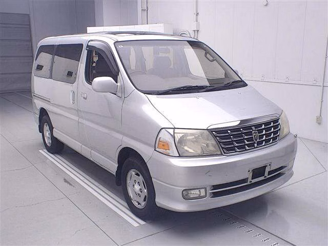 TOYOTA GRAND HIACE