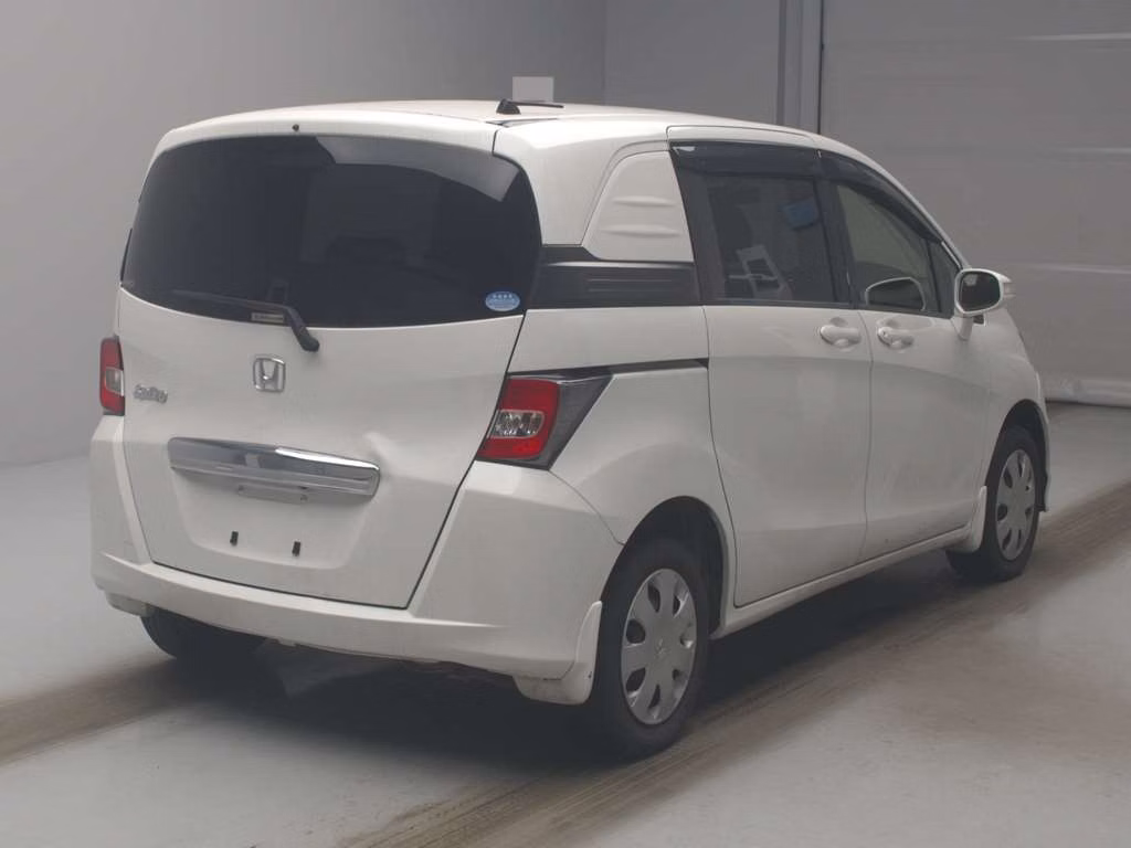 HONDA FREED SPIKE
