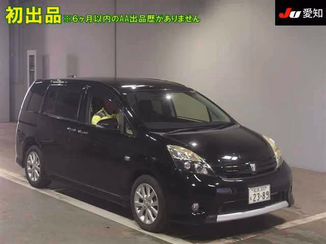 TOYOTA ISIS
