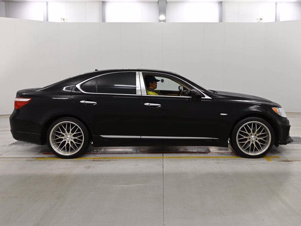LEXUS LS460