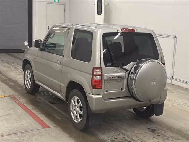 MITSUBISHI PAJERO MINI