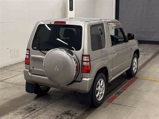 MITSUBISHI PAJERO MINI