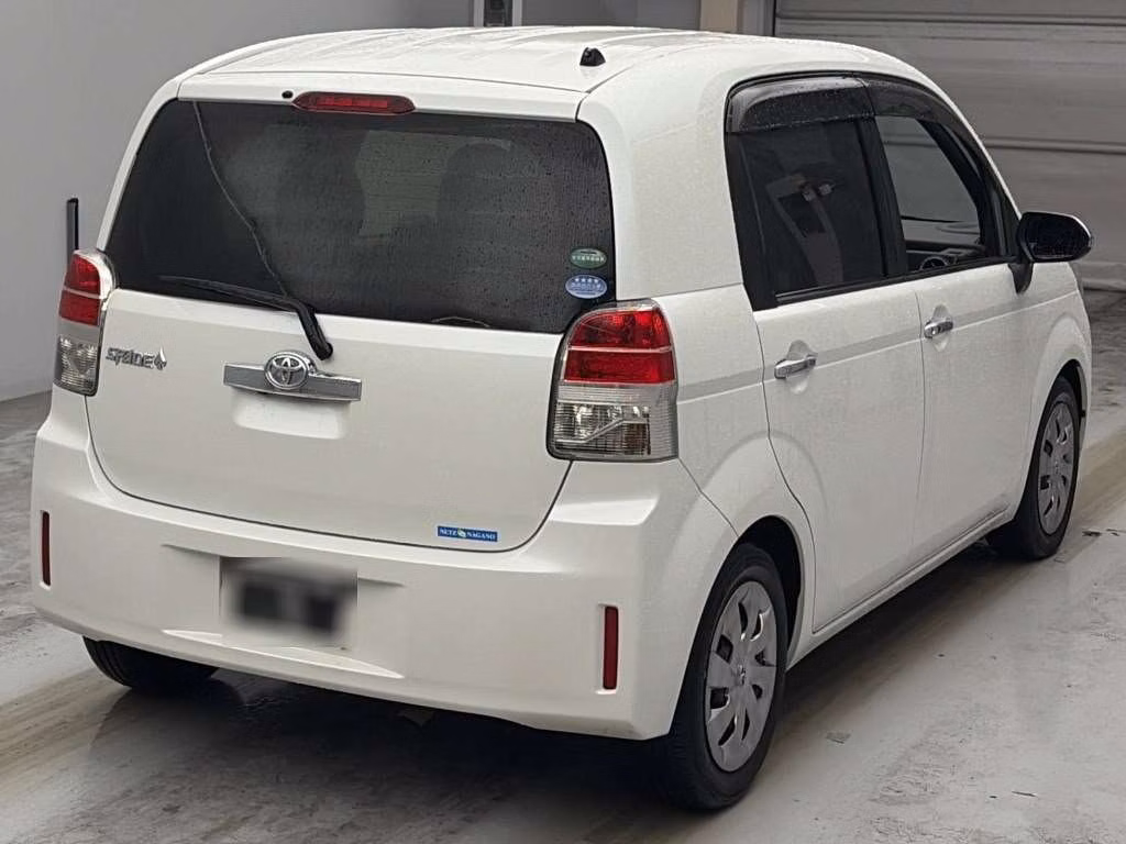 TOYOTA SPADE